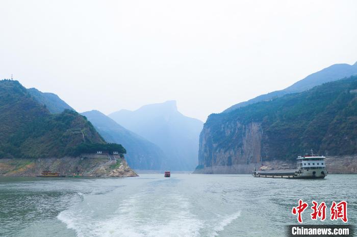 一場(chǎng)巡河“找茬”行動(dòng)，何以巡出碧水東流的長(zhǎng)江？