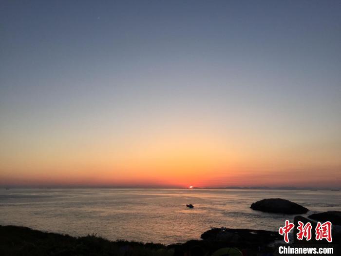 浙江海域一景?！×植?攝