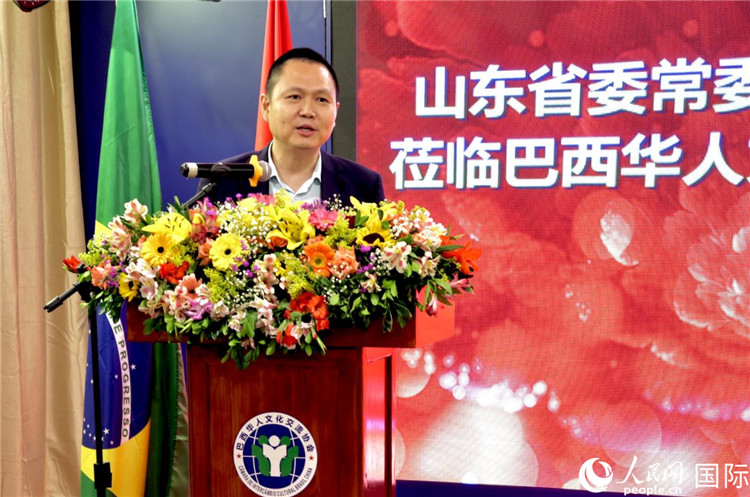 中國(guó)駐里約熱內(nèi)盧總領(lǐng)館副總領(lǐng)事王尉育致辭。人民網(wǎng)記者宋亦然攝