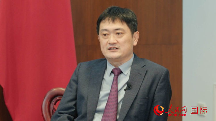 中國(guó)駐阿根廷使館代辦孫怡接受人民網(wǎng)專訪。人民網(wǎng)記者 張若涵攝