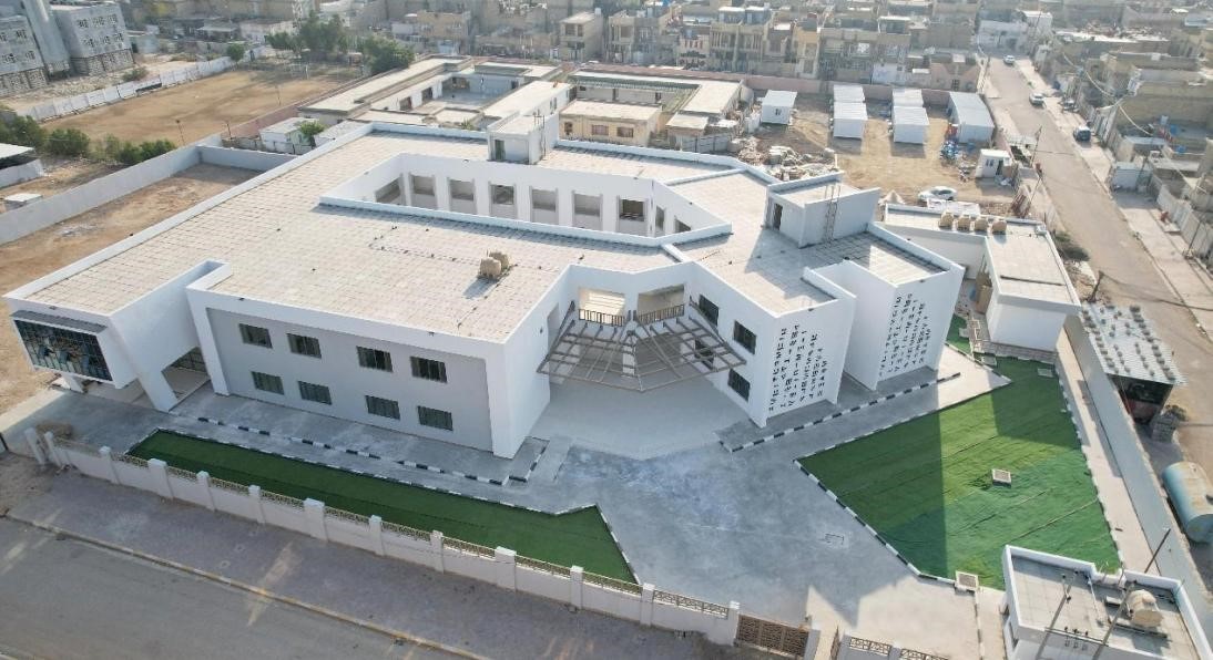 中國(guó)電建承建了679所伊拉克示范學(xué)校。圖為已經(jīng)竣工的伊拉克瓦西特省第20號(hào)學(xué)校。趙沖攝 中國(guó)電建供圖