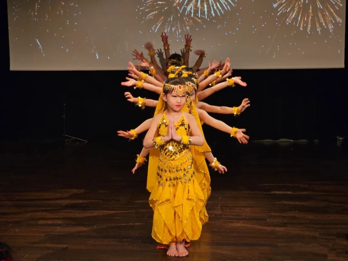 舞蹈《千手觀音》。中國駐瑞典大使館供圖。