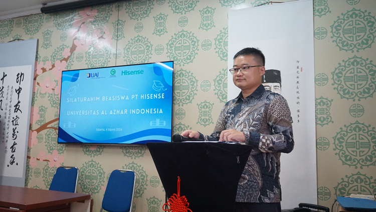 海信印尼公司總經理李現委致辭。阿拉扎大學孔子學院供圖