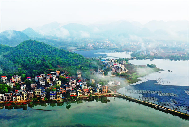 湖南省郴州市嘉禾縣千家洞水庫(kù)風(fēng)光。黃春濤攝
