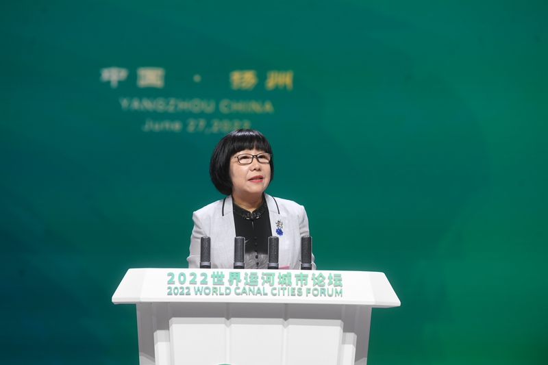 人民網(wǎng)黨委委員、監(jiān)事會主席唐維紅在大會上發(fā)言。邵丹攝