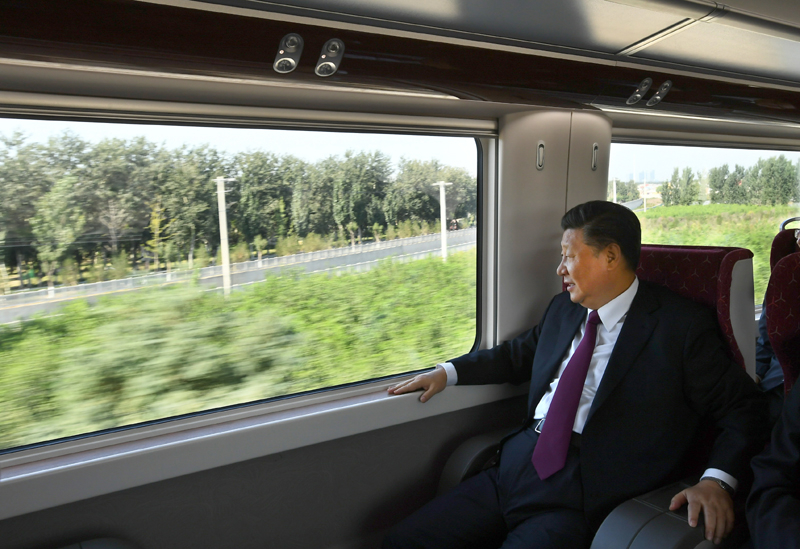 2019年9月25日，習(xí)近平總書記乘坐軌道列車前往北京大興國際機場。