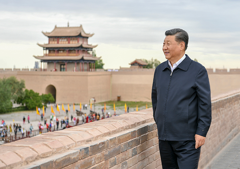 2019年8月20日，習(xí)近平總書記來到甘肅嘉峪關(guān)關(guān)城，登上城樓察看關(guān)城整體面貌，聽取河西走廊長城、關(guān)隘歷史文化情況介紹。