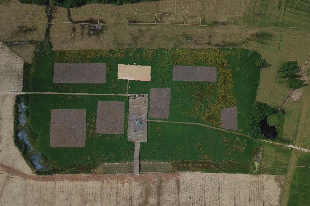 2019年6月23日無人機拍攝的良渚國家考古遺址公園的宮殿區(qū)。 新華社記者 黃宗治 攝