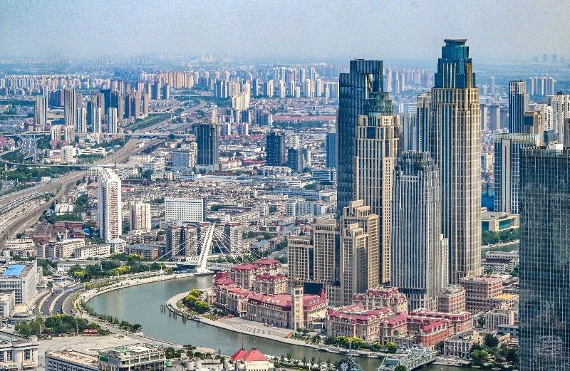 這是2023年6月16日從直升機(jī)上拍攝的天津中心城區(qū)城市景觀。