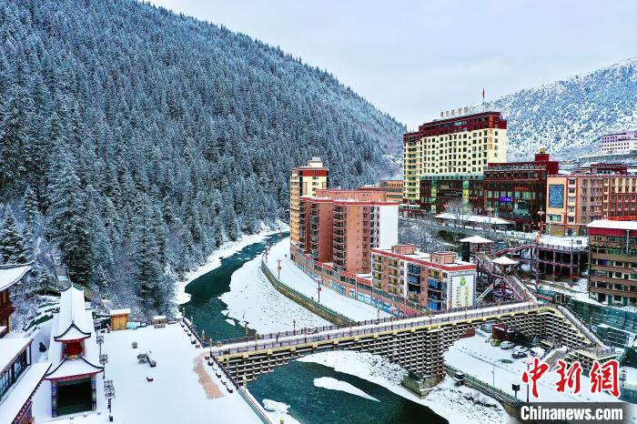 壤塘的雪后美景。　壤塘縣融媒體中心供圖