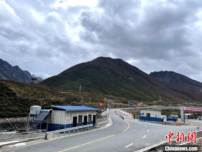 西藏邊境警察：守護G219！在移動方艙的青春堅守