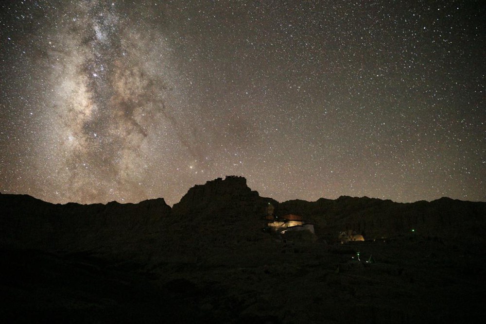 阿里暗夜星空。旦真次旦攝